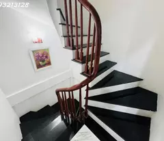 Nhà Đẹp 5 Tầng Full Nội Thất, Trung Tâm Quận Hoàng Mai, Ô Tô Đỗ Cửa,10m Ra Ô Tô Tránh, Nhỉnh 5 Tỷ.