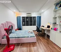 Nhà Đẹp 5 Tầng Full Nội Thất, Trung Tâm Quận Hoàng Mai, Ô Tô Đỗ Cửa,10m Ra Ô Tô Tránh, Nhỉnh 5 Tỷ.