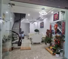 Nhà Phương Mai Đống Đa,ô tô đỗ cửa.