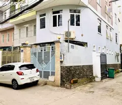 - Tòa CHDV 2 mặt tiền , ô tô 7 chỗ vào tận cửa, Quận Bình Thạnh