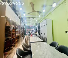 QUẬN 10 - MẶT TIỀN PHỐ KINH DOANH NỘI THẤT NGÔ GIA TỰ. NHÀ 2 MẶT TIỀN, NGANG 4.2M. NHÀ 5 TẦNG.