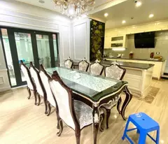 BÁN BIỆT THỰ 5T KĐT DỊCH VỌNG, DT 268M2, Ô TÔ TRÁNH VỈA HÈ 8M, Ở NGAY , CHỈ 73 TỶ