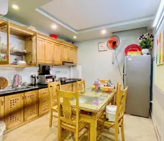 BÁN NHÀ ĐƯỜNG CẦU GIẤY Ô TÔ QUA NHÀ NGÕ THÔNG TỨ TUNG 35M2 6 TỶ