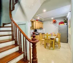 BÁN NHÀ ĐƯỜNG CẦU GIẤY Ô TÔ QUA NHÀ NGÕ THÔNG TỨ TUNG 35M2 6 TỶ