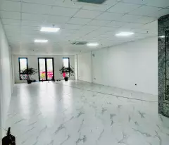 Vị trí Vàng,mặt tiền rộng,đầy đủ công năng,PCCC;GPXD,Hoàn công.Làm trụ sở văn phòng,ngân