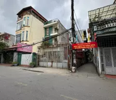 Bán lô đất mặt đường Chợ Hàng lô góc 2 mặt  tiền , vị trí cực đẹp !!!