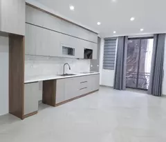 Nhà Lô Góc Phố Thanh Nhàn, Ngõ To Nông - 32m², 4.8m Mặt Tiền, Chỉ 6 Tỷ!