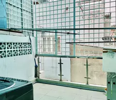 Ngay Đại Học Công Nghiệp - Hẻm 2m - (3.2 x 9.2)m - BTCT 4 Tầng