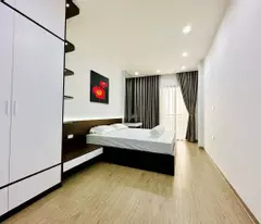 Hiếm ! Tây Sơn-Đống Đa, Oto Vào Nhà, Thang Máy, Kinh Doanh, 55m*4Tầng.