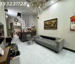 Nhà Đẹp, Diện Tích Rộng 72.2 m2, Phố Thịnh Hào, Đống Đa, Mặt Tiền 4m, Gần Ô Tô, Nhỉnh 12Tỷ.