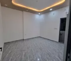 QUẬN 5, NGUYỄN TRÃI - VỊ TRÍ CỰC ĐẸP - TRUNG TÂM QUẬN 5 - HẺM 8M THÔNG TỨ TUNG Ô TÔ RA VÀO QUAY