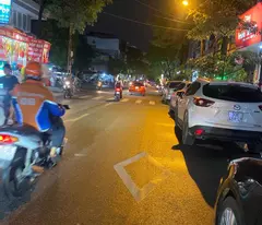 Bán nhà Mặt Phố Chiến Thắng 52m2, 5 tầng, MT 4m Vỉa hè, Ô tô 19.2 tỷ