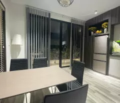 Nhà mặt đường Lý Tự Trọng , vị trí cực đẹp , đang kinh doanh buôn bán tốt