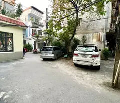 PHÂN LÔ - Ô TÔ 7 CHỖ LÙI CỬA - 10M RA Ô TÔ DỪNG ĐỖ NGÀY ĐÊM - KHU HIẾM NHÀ BÁN - NỞ HẬU.