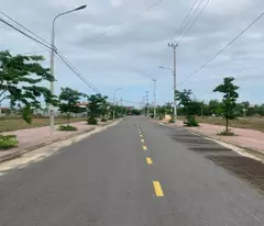 BÁN GẤP LÔ MẶT TIỀN PHÙNG HƯNG 100M2 (5X20), GIÁ 1TỶ2, SHR