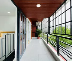Ngay Trường Tiểu học Lương Thế Vinh - HXH 7 chỗ thông - BTCT 4 Tầng