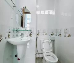 Nhà đẹp Ngang 3.5 x đúc 4  tấm DTSD 84 M2
Đoàn Văn Bơ p12 Q4 GIẢM 1 TỶ GẤP GẤP