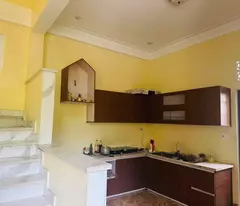 Cho thuê nhà 3 tầng kiệt ô tô Trường Chinh