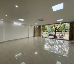 Bán nhà mặt phố Hoàng Quốc Việt- Phạm Tuấn Tài, 110m xây mới 8 tầng, mặt tiền rộng