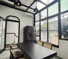 Bán nhà Cầu Giấy - Nhà đẹp xịn/Lô góc/oto đỗ cửa/Thang máy - 20.8 tỷ