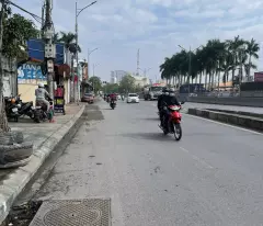 Bán nhà mặt đường Nguyễn Văn Linh , mặt tiền 6.5m có sẵn xưởng cho thuê