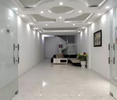 Bán nhà Mặt đường Hoàng Minh Thảo - 55m2 - mặt tiền 4,2m - nở hậu - 4 tầng - giáp ngõ - vỉa hè rộng