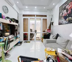 Mặt tiền Ngang 3.5 x 9 đúc mới 4 tấm chỉ 6 tỷ Q4