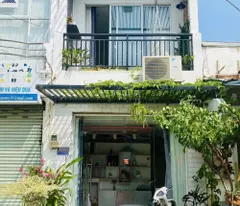 Ngay Trường THCS Nguyễn Trãi - Hẻm xe tải - (3.4 x 11)m - BTCT 2 Tầng