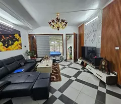 BÁN NHÀ SIÊU ĐẸP - HIẾM Ở CẦU GIẤY - 60M2 - GIÁ HƠN 10 TỶ - NỘI THẤT XIN XÒ- 3 THOÁNG