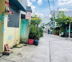 BÁN ĐẤT TẶNG NHÀ LÔ GÓC ĐẦY ĐỦ CÔNG NĂNG 5M x20M Ô TÔ ĐẬU CỬA THÔNG THOÁNG BAO ĐẦU TƯ  CHỈ NHỈNH 4