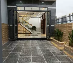 Nhà mới SHR 82m2 mặt tiền nhựa 7m sân xe 7 chỗ gần chợ Tân Phước Khánh, Giá chỉ 2,55 tỷ TL