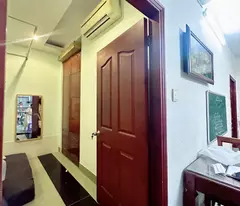 Bán căn hộ lầu 1, Chung cư 212 Nguyễn Trãi, Nguyễn Cư Trinh, Q1, 58m2, có sổ hồng