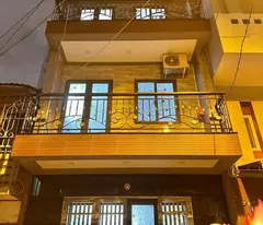 Bán Nhà Mặt Tiền Hẻm Đường Ba Tháng Hai Phường 14 Quận 10.