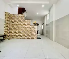 Nhà siêu rẻ - VỊ TRÍ ĐẸP - SỔ VUÔNG A4 - Gần đường Âu Cơ chỉ 3 tỷ 8