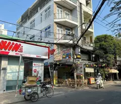 Góc 2 MTKD Nguyễn Hữu Tiến DT 4.5x21m, 5 tầng