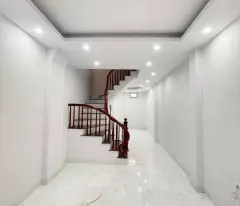 Đúng 4 tỷ có nhà 4 tầng 4 phòng ngủ, diện tích 35m, cách 50m ra đường ô tô, giáp Nam Từ Liêm
