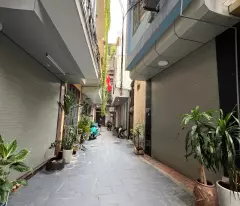 Nhà đẹp, full nội thất sịn sò tiền tỷ, 2 thoáng, 4 ngủ rộng rãi,thang máy êm ru.