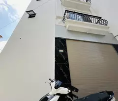 Bán nhà Di Trạch, diện tích 30m2, 5 tầng, oto 4 chỗ đỗ cửa, ngõ thông thoáng, giá 3.x tỷ