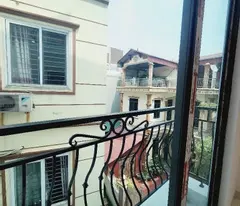 Bán nhà Di Trạch, diện tích 30m2, 5 tầng, oto 4 chỗ đỗ cửa, ngõ thông thoáng, giá 3.x tỷ