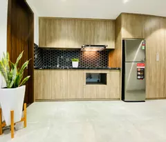 Cho thuê căn hộ siêu đẹp, đầy đủ tiện nghi tại 603 Lạc Long Quân - Tây Hồ