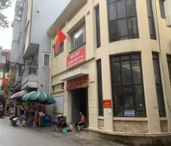 CHÍNH CHỦ GỬI BÁN NHÀ 30 M GIÁ NHỈNH 8 TỶ TẠI LẠC LONG QUÂN