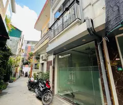 BÁN NHÀ  CẦU GIẤY NHÀ MỚI  Ô TÔ ĐỖ CỬA KHU TRUNG TÂM  TIỆN ÍCH  Ở SƯỚNG CHỈ 7,8 TỶ