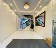 BÁN NHÀ  CẦU GIẤY NHÀ MỚI  Ô TÔ ĐỖ CỬA KHU TRUNG TÂM  TIỆN ÍCH  Ở SƯỚNG CHỈ 7,8 TỶ