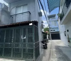 Ngay Nhà thờ Giáo xứ An Nhơn - HXH 7 chỗ - (3.7 x 7)m - 2 Tầng