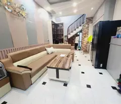BÁN NHÀ NGUYỄN KHANG CẦU GIẤY LÔ GÓC NHÀ ĐẸP GẦN PHỐ 5 TẦNG GIÁ 5,8 TỶ