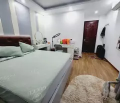 BÁN NHÀ NGUYỄN KHANG CẦU GIẤY LÔ GÓC NHÀ ĐẸP GẦN PHỐ 5 TẦNG GIÁ 5,8 TỶ