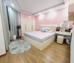 BÁN NHÀ NGUYỄN KHANG CẦU GIẤY LÔ GÓC NHÀ ĐẸP GẦN PHỐ 5 TẦNG GIÁ 5,8 TỶ