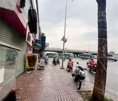Bán nhà mặt tiền Trường Chinh, Tân Thới Nhất, Quận 12, 
DT 33m2 (4.9/2.98 x 14) x C4, 
Chỉ 4.4
