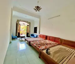 Cho thuê nhà Nguyên Căn, NỘI THÀNH gần chợ tây lộc