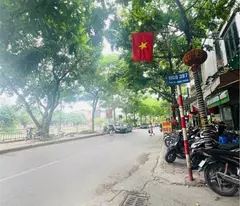 HẾM -KHƯƠNG ĐÌNH-THANH XUÂN-DT:102m2-2,5T-GIÁ CHỈ NHỈNH 16TY- OTO VÀO NHÀ, OTO TRÁNH-KINH